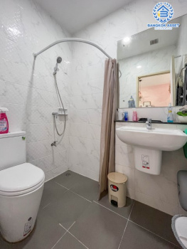 *****ทาวน์เฮ้าส์มือสองย่านนนทบุรี ม.เดอะเมทโทร รัตนาธิเบศร์ เนื้อที่ 20 ตร.ว. ฟังก์ชัน 3 ห้องนอน 2 ห้องน้ำ 2 ที่จอดรถ แถมฟรี! 4 เครื่องปรับอากาศ, 1 เครื่องทำน้ำอุ่น, ฯลฯ บนทำเลเหมาะแก่การอยู่ เพียง 6 นาทีก็ถึงรถไฟฟ้าสายสีม่วง "สถานีไทรม้า" ใกล้ทางด่วน "งามวงศ์วาน"